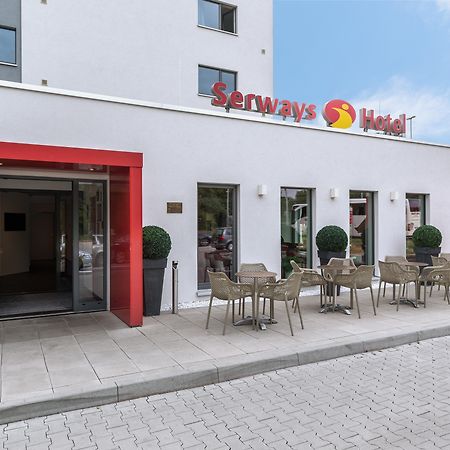 Serways Hotel Weiskirchen Nord ロートガウ エクステリア 写真