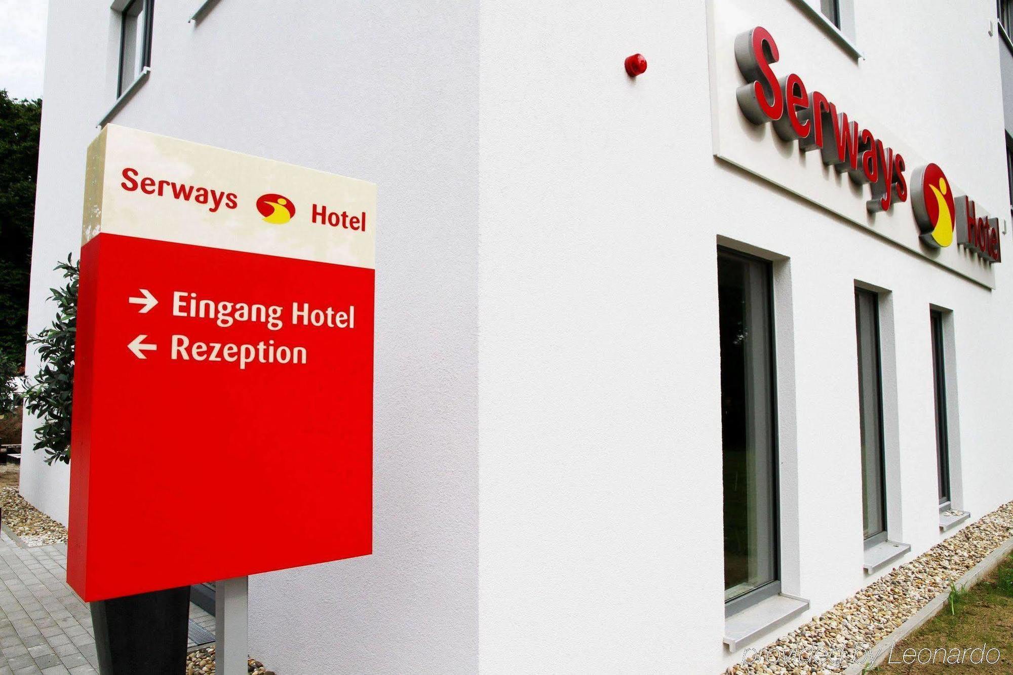 Serways Hotel Weiskirchen Nord ロートガウ エクステリア 写真